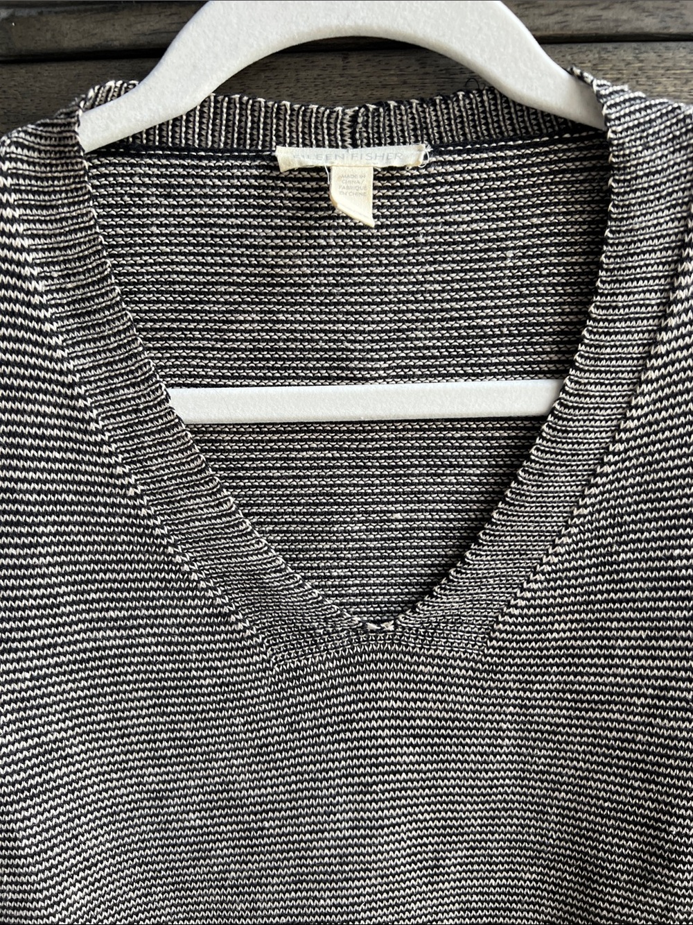 Eileen Fisher XS Black Tan Striped Organic Linen V-neck 3/4 Sleeve Top